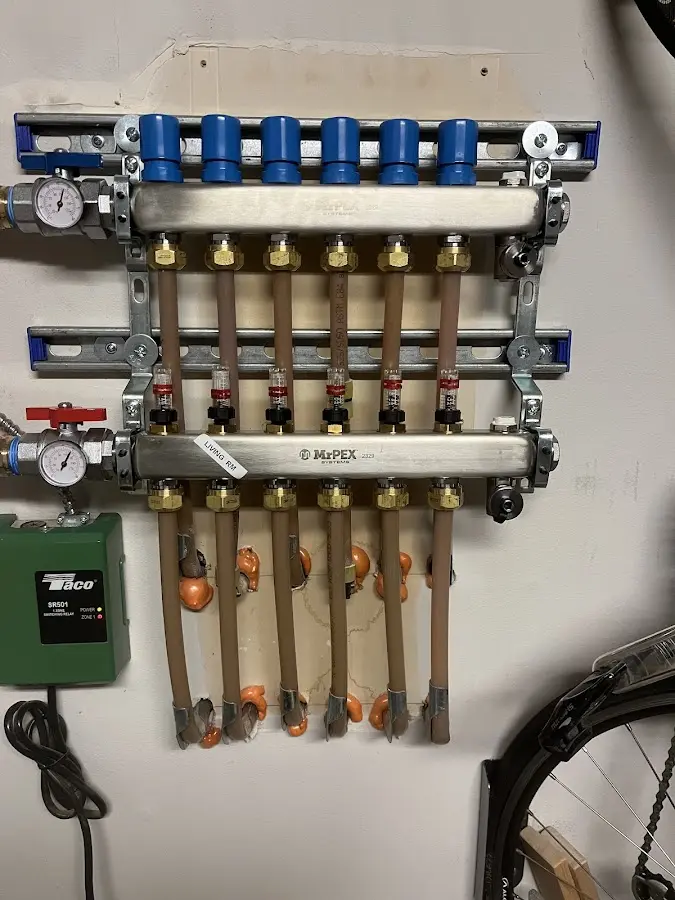 Plumber performing Leak Detection at a residential property in Manteca